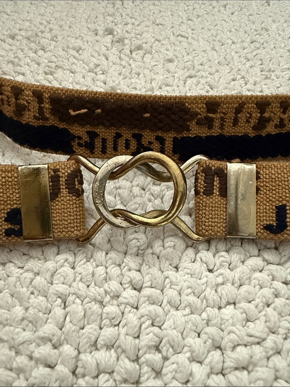 1970’s RARE VINTAGE Brown 'Jeans' Logo Stretch Belt Ring Buckle.